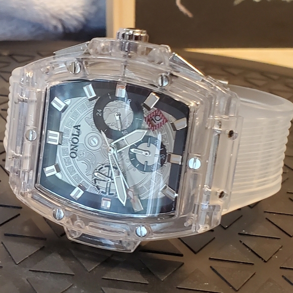 Transparent Clear Men Unisex Watch Skeleton Tonneau Hollow Fashion ONOLA Quartz - Picture 9 of 12